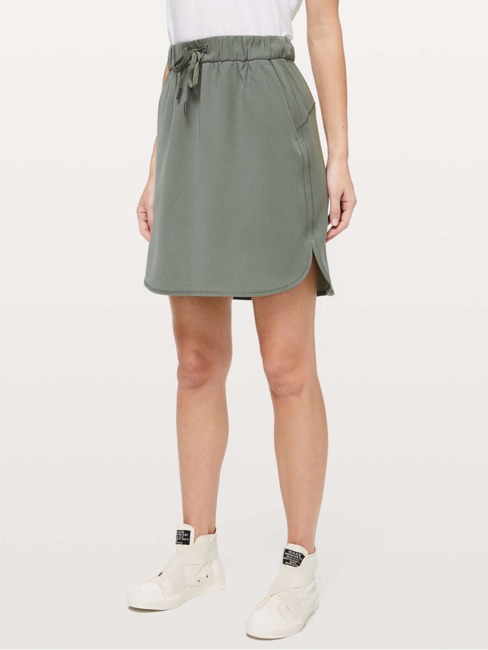 Lululemon On The Fly Skirt Woven - Grey Sage - Size 4 Great Condition